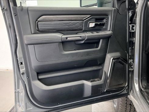 New 2026 RAM 2500 Limited image 12
