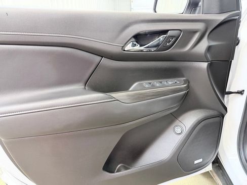 Used 2019 GMC Acadia SLT FWD image 8