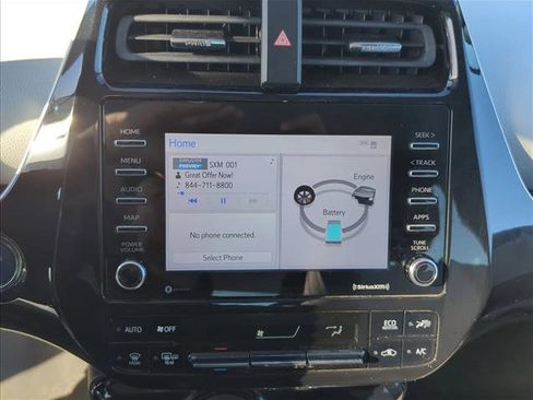 Used 2021 Toyota Prius XLE image 13