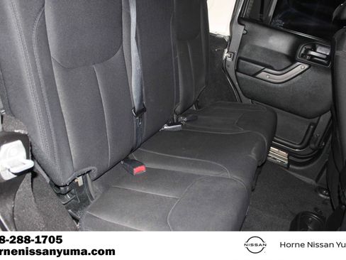 Used 2018 Jeep Wrangler Unlimited Sport S AWD/4WD image 7