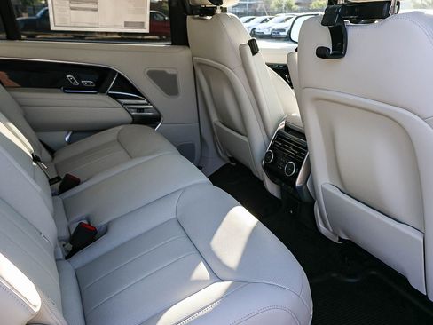 New 2026 Land Rover Range Rover Long Wheelbase SE image 20