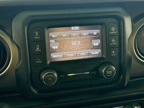 Used 2020 Jeep Wrangler Unlimited Sport S image 15