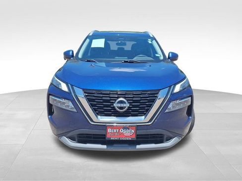 Certified 2022 Nissan Rogue SV w/ SV Premium Package FWD image 2