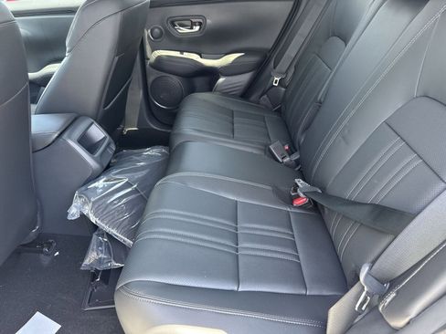 New 2026 Honda HR-V EX-L image 9