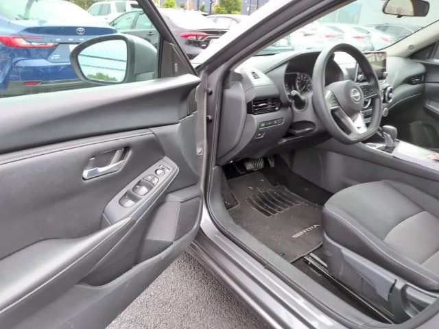 Used 2024 Nissan Sentra SV FWD image 10