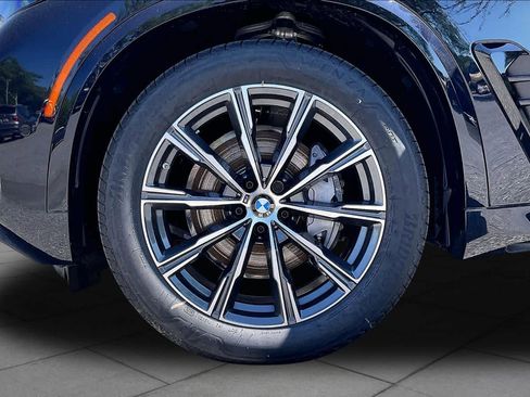 New 2026 BMW X5 xDrive40i w/ M Sport Package AWD/4WD image 11