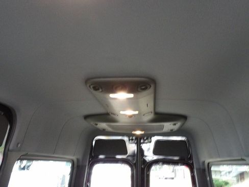 Used 2025 Mercedes-Benz Sprinter 2500 image 22