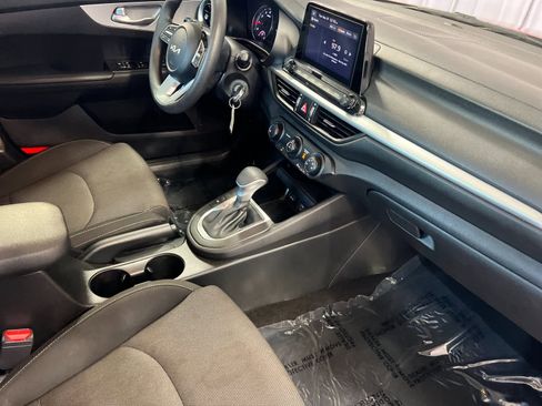 Used 2023 Kia Forte LXS w/ LXS Technology Package image 15