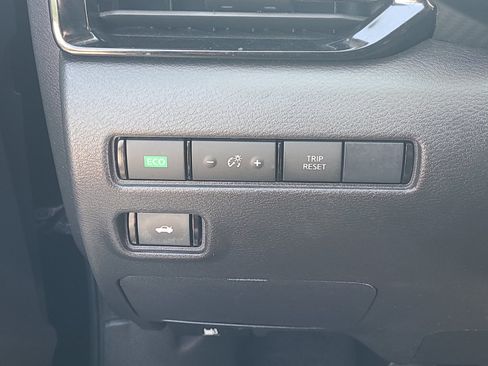 Used 2021 Nissan Sentra SR FWD image 23