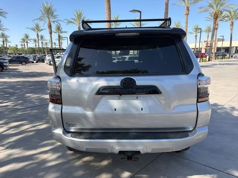 Used 2021 Toyota 4Runner Venture w/ Moonroof Package AWD/4WD image 6
