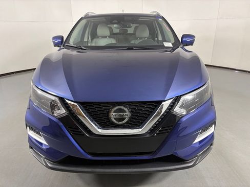 Used 2022 Nissan Rogue Sport SL w/ Premium Package FWD image 3
