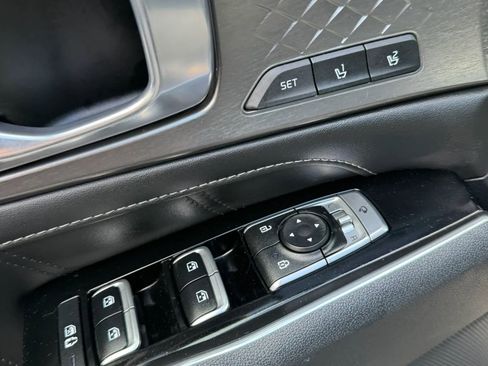 Used 2023 Kia Sorento SX AWD/4WD image 15