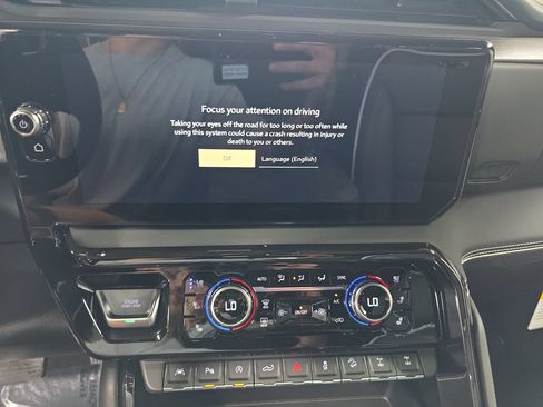 New 2026 GMC Sierra 1500 AT4X w/ LPO, Black Badging Package AWD/4WD image 19