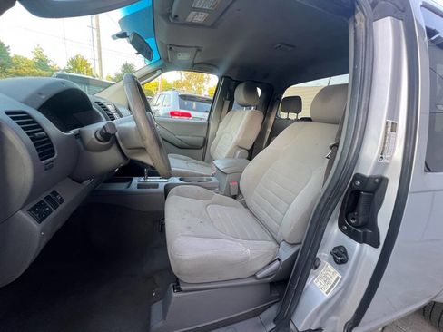 Used 2007 Nissan Frontier XE w/ Preferred Pkg image 13