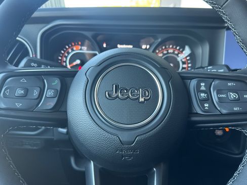 New 2026 Jeep Wrangler Unlimited Rubicon AWD/4WD image 20