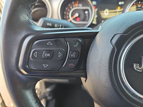 Used 2021 Jeep Wrangler Unlimited Sport image 17