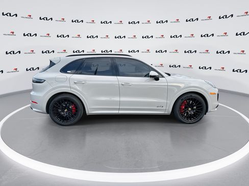 Used 2021 Porsche Cayenne GTS AWD/4WD image 9