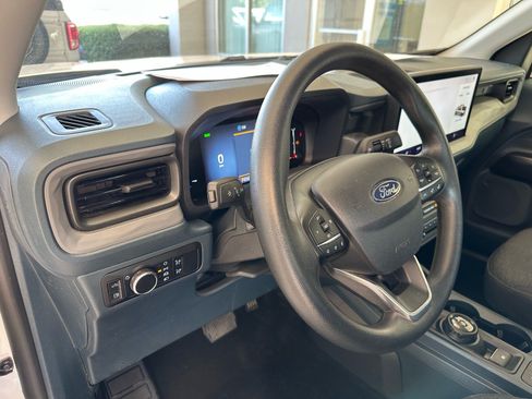 Certified 2025 Ford Maverick XL FWD image 19