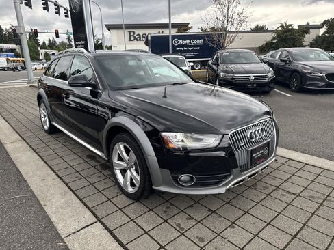 Used 2015 Audi A4 Premium Plus w/ Technology Package AWD/4WD image 3