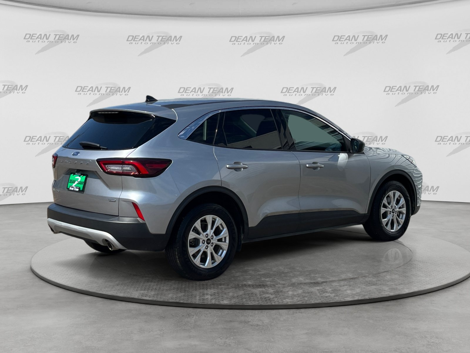 Used 2023 Ford Escape Active FWD image 8