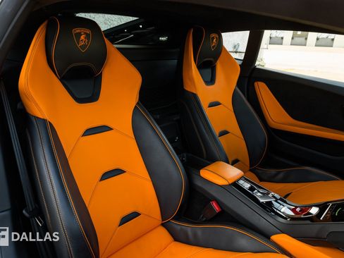 Used 2022 Lamborghini Huracan EVO RWD image 33