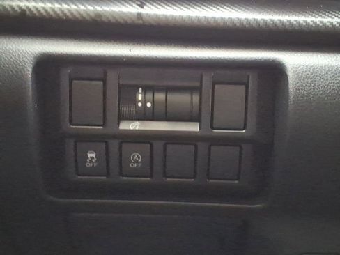 Used 2022 Subaru Crosstrek 2.0i image 21