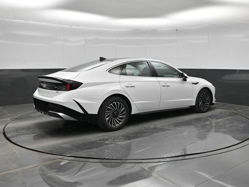 New 2026 Hyundai Sonata SEL FWD image 8