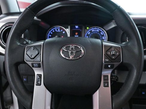 Used 2022 Toyota Tacoma SR5 RWD image 15