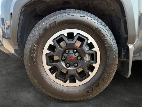 Used 2025 Toyota 4Runner TRD Off-Road AWD/4WD image 4