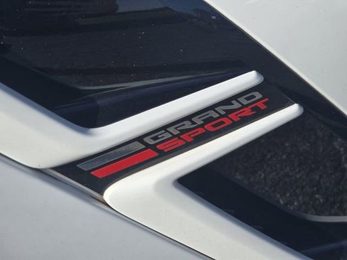 Used 2019 Chevrolet Corvette Grand Sport RWD image 11