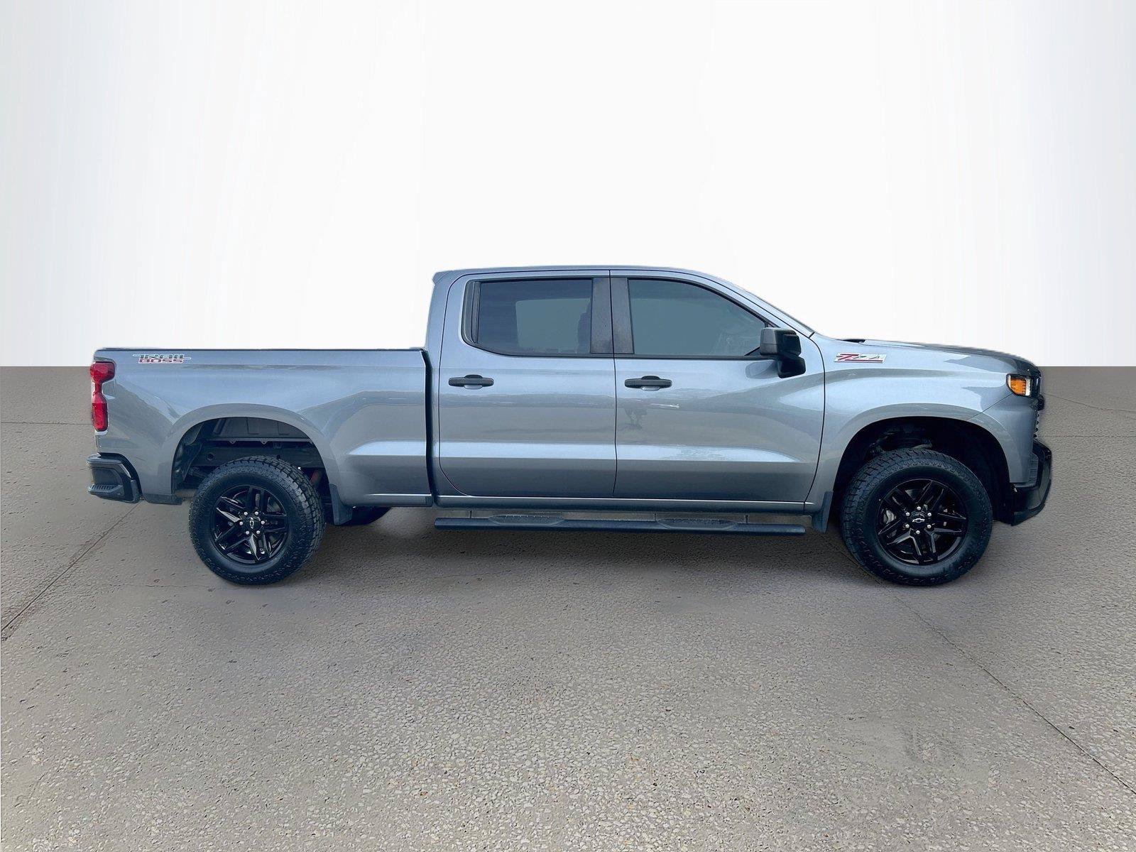 Used 2021 Chevrolet Silverado 1500 Custom Trail Boss w/ LPO, Dark Essentials Package AWD/4WD image 3