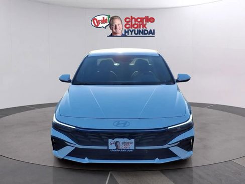 New 2026 Hyundai Elantra Hybrid FWD image 8
