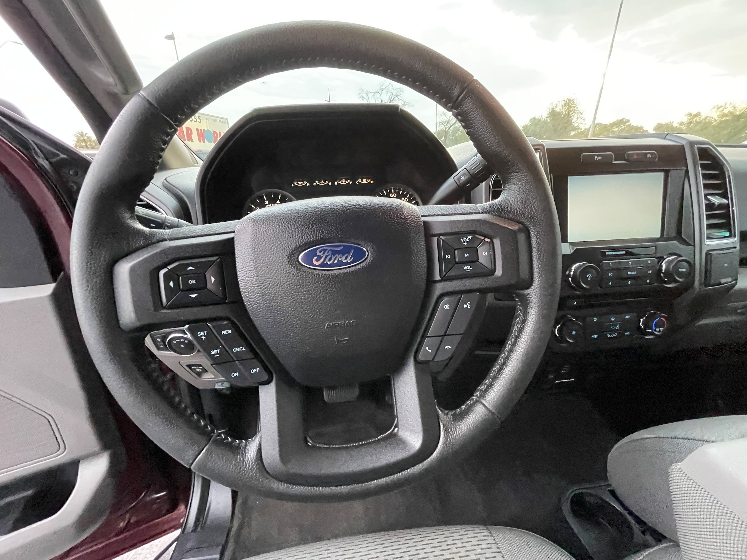 Used 2015 Ford F150 XLT w/ Equipment Group 301A Mid RWD image 15