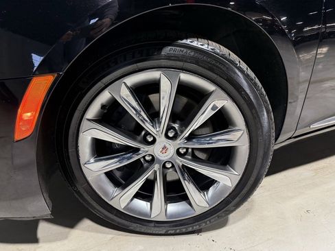 Used 2013 Cadillac XTS image 2