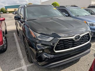 Used 2023 Toyota Highlander XLE video 1