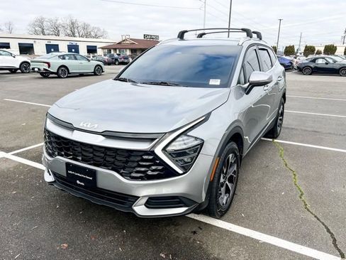 Certified 2024 Kia Sportage EX image 3