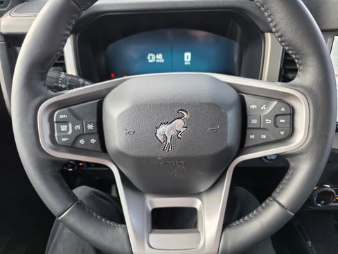 New 2025 Ford Bronco Outer Banks w/ Sasquatch Package image 14