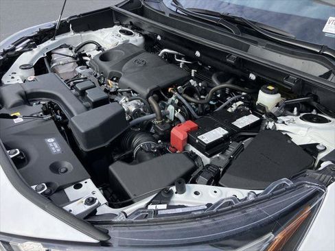 Certified 2025 Toyota RAV4 LE FWD image 33