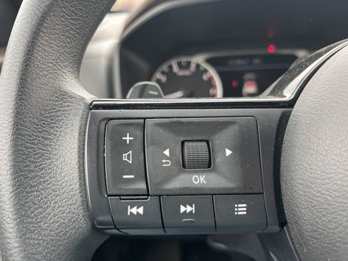 Used 2023 Nissan Rogue SV image 23