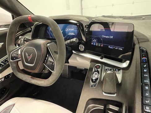 Used 2023 Chevrolet Corvette Stingray Premium Conv RWD image 35
