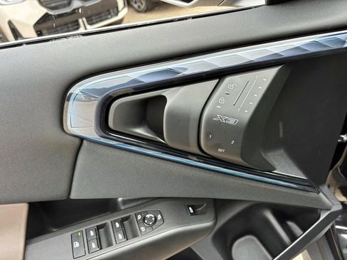 Used 2025 BMW X3 xDrive30i w/ Convenience Package image 12