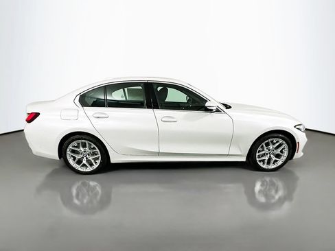 Used 2026 BMW 330i xDrive Sedan w/ Premium Package AWD/4WD image 4