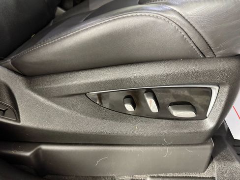 Used 2018 Cadillac Escalade Luxury w/ LPO, Radiant Package image 39