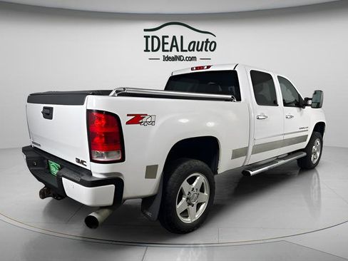 Used 2013 GMC Sierra 2500 Denali w/ Suspension Package, Off-Road image 5