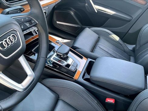 Used 2023 Audi Q5 2.0T Prestige w/ Prestige Package AWD/4WD image 16
