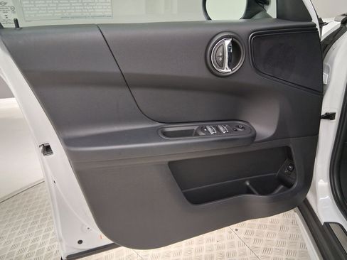 Used 2019 MINI Cooper Countryman FWD image 12
