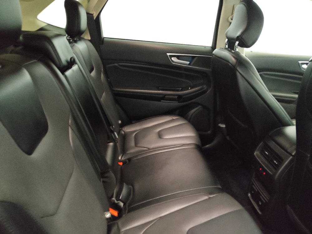 Used 2017 Ford Edge Titanium w/ Equipment Group 301A AWD/4WD image 19