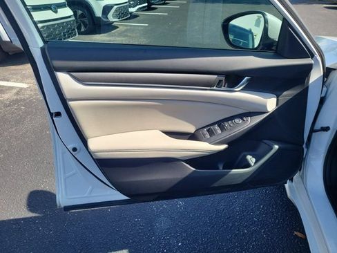 Certified 2022 Honda Accord LX image 14