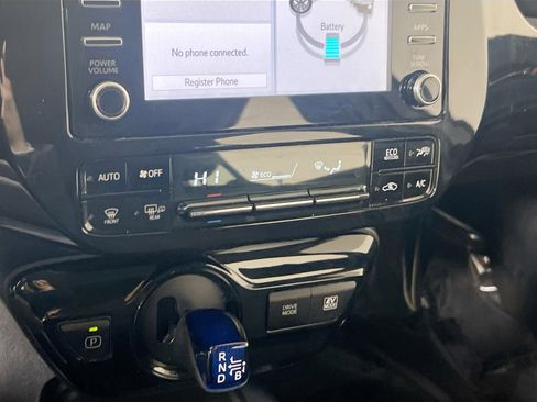 Used 2020 Toyota Prius LE image 15