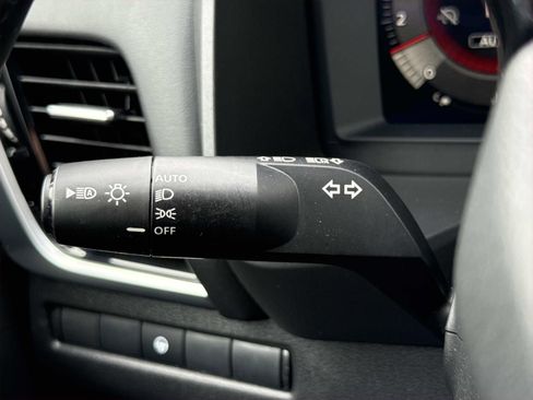 Used 2026 Nissan Rogue SL image 15